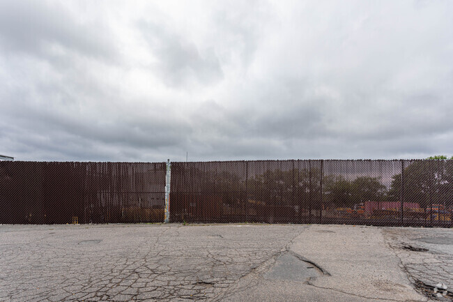 Foto del edificio - Readville Campus