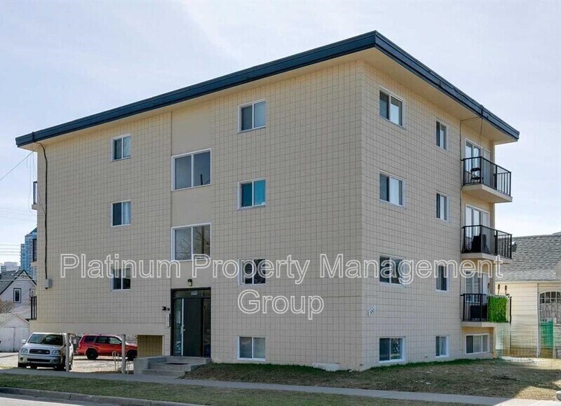 Photo principale - 1001-1002 2 Ave NW