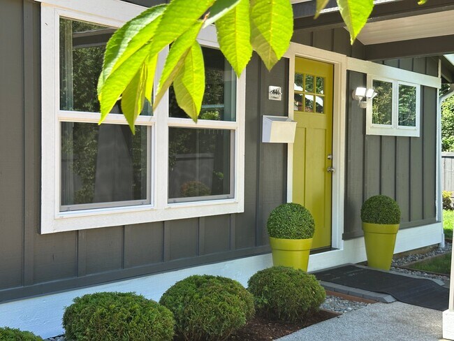 Foto del edificio - 846 Phoenix St NE