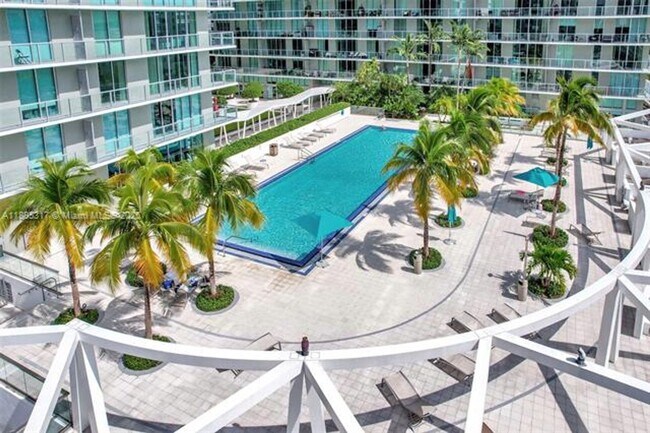 Foto del edificio - 1111 SW 1st Ave