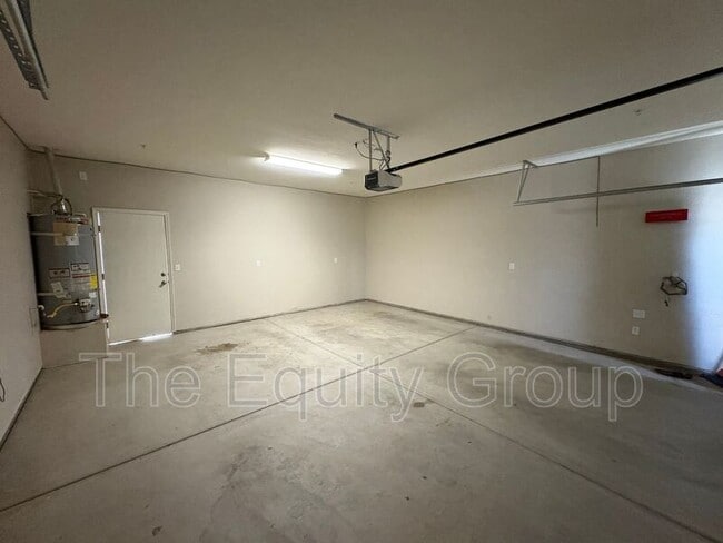 Foto del edificio - 3234 N Noyes Ct