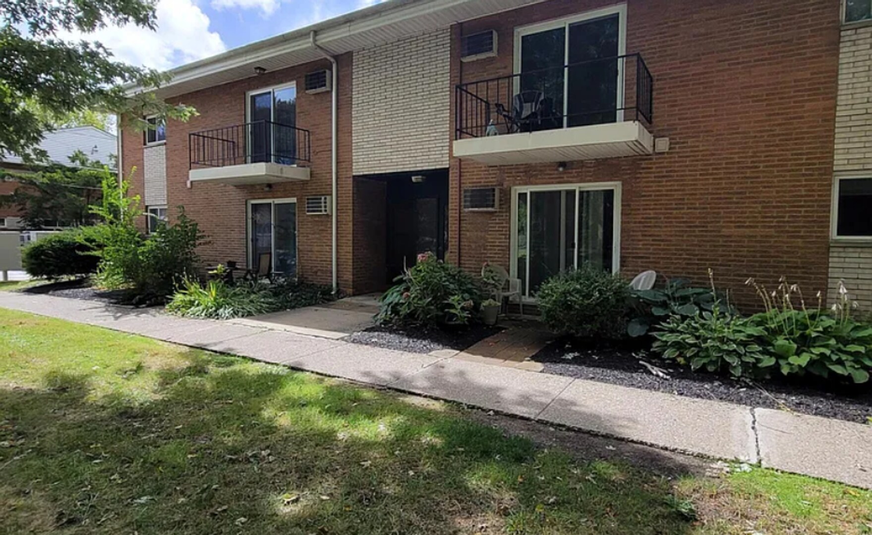 Richlawn Apartments – Welcome Home To Richlawn Apartments!
