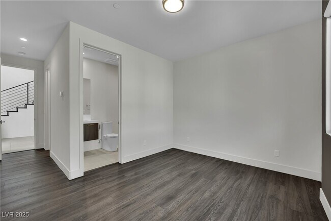 Building Photo - 378 Tranquil Peak Ct