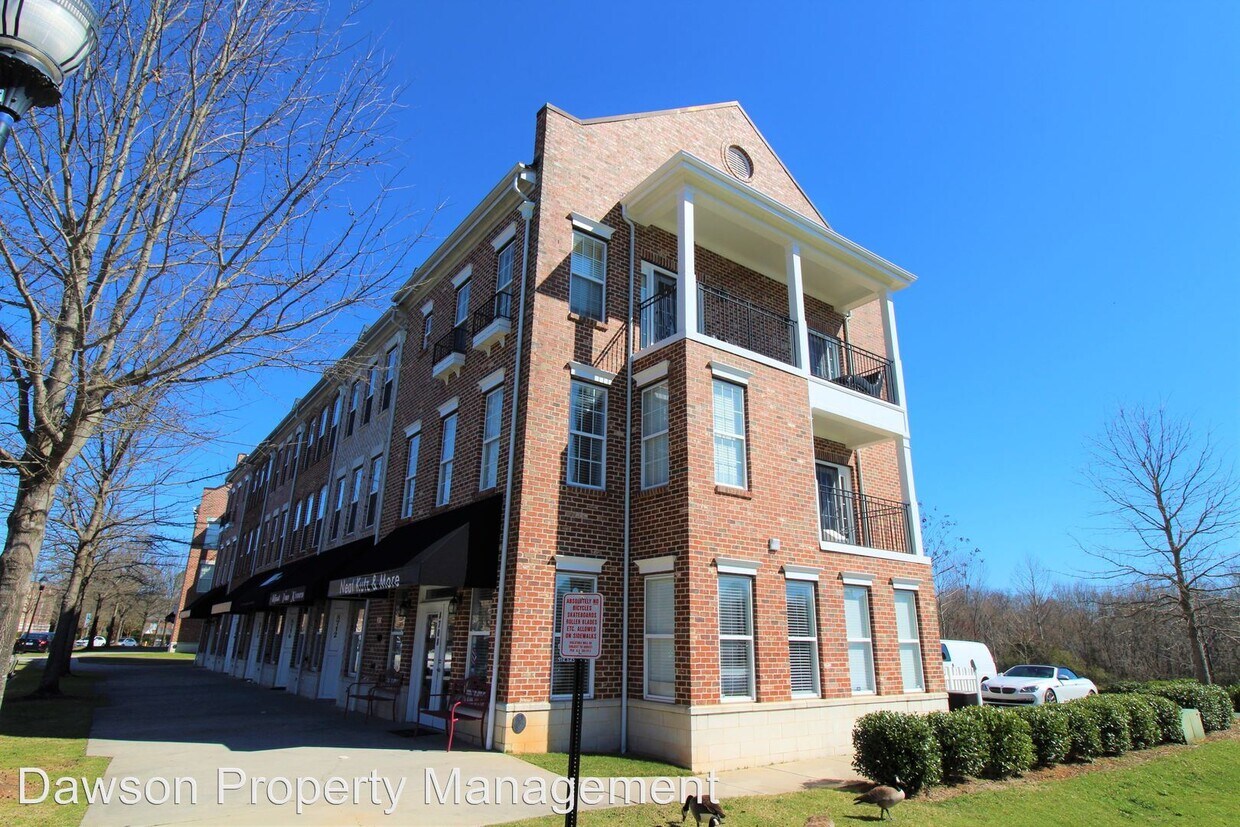 8712 Arbor Creek Dr, Charlotte, NC 28269 House Rental in Charlotte