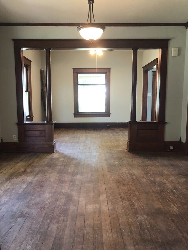 Foto del edificio - $825 - 2 bed 1 bath - Single Family Home