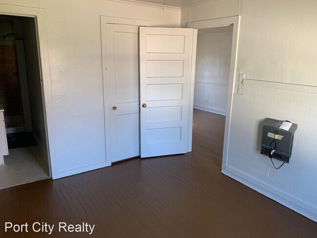 Building Photo - 1 br, 1 bath House - 2470 Barbara