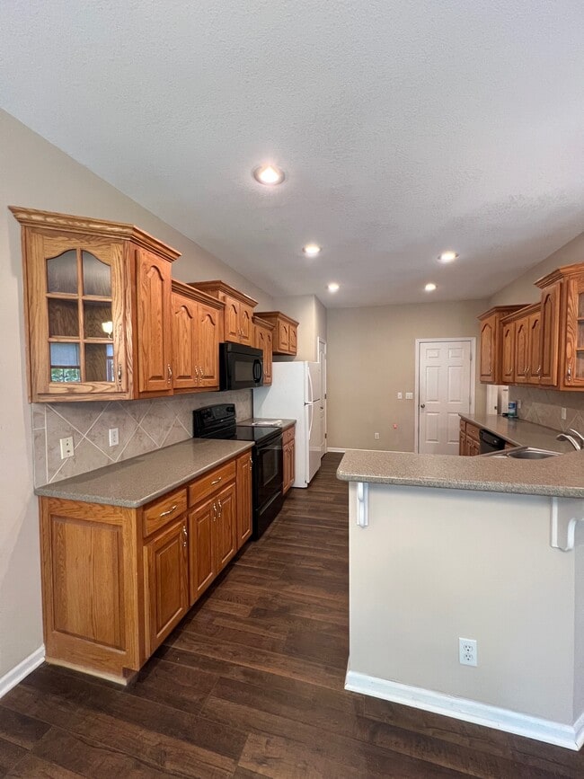 Building Photo - 1814 Villa Dr