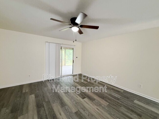 Foto del edificio - 518 Suffolk Ct