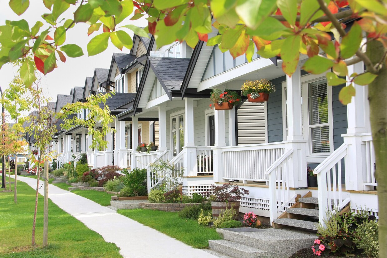 Test Photo - 608 Lyons Ave