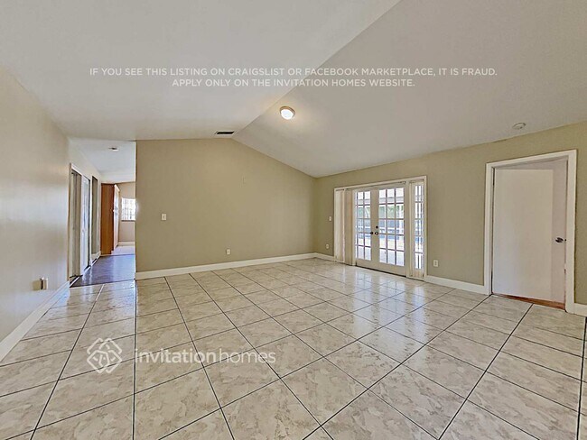 Building Photo - 10105 SW 141st Ct