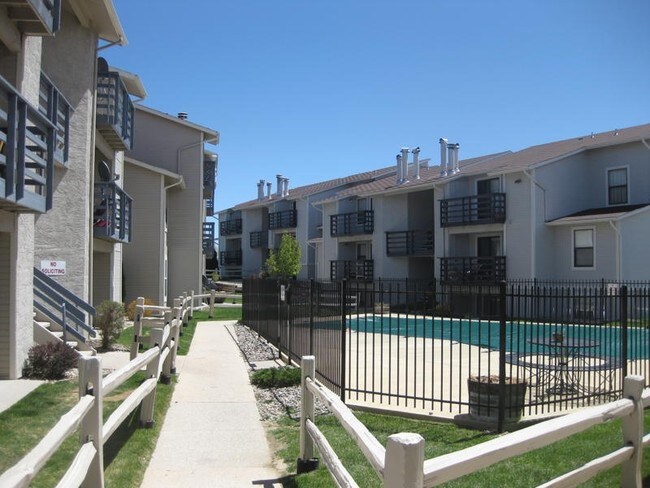 Piscina - One 75 North