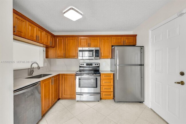 Foto del edificio - 11163 Chandler Dr