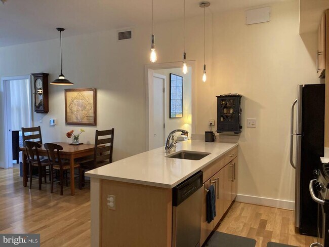 Foto del edificio - 1435 Chapin St NW