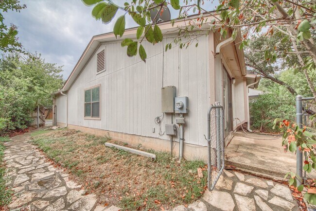 Building Photo - 7611 Scenic Glade