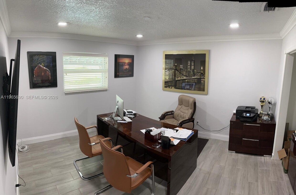 Foto del edificio - 951 SW 121st Ave