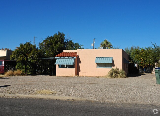Building Photo - 3931 E Paseo Dorado