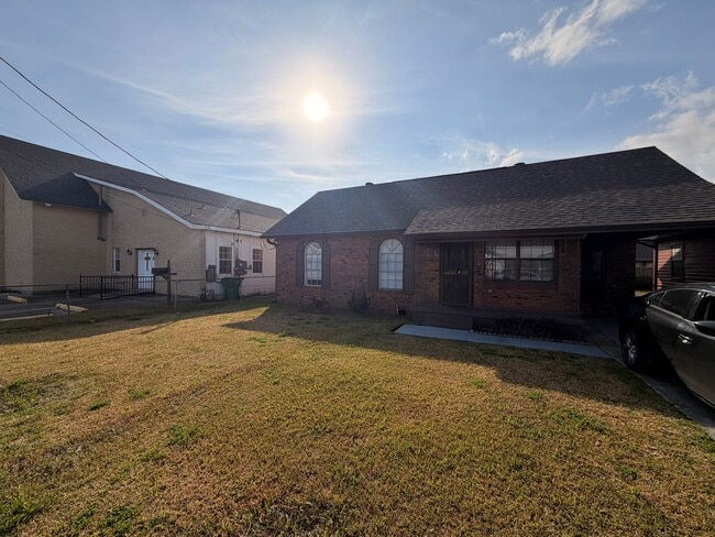 Foto del edificio - 1538 Mansfield Dr