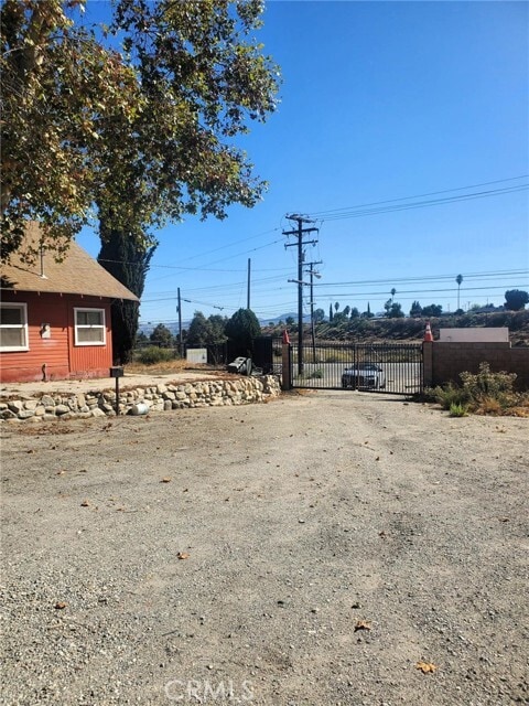 Building Photo - 2522 W Base Line St