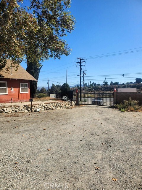 Foto del edificio - 2522 W Base Line St