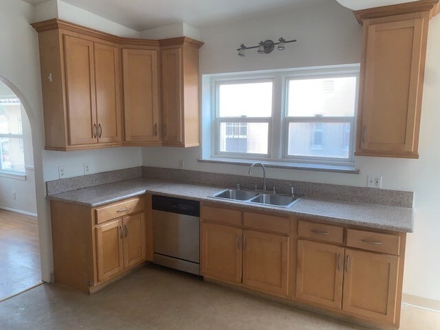 KITCHEN - 4259 McClung Dr