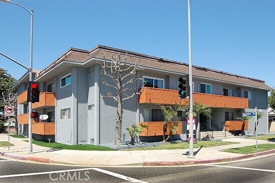 Photo - 11825 National Blvd