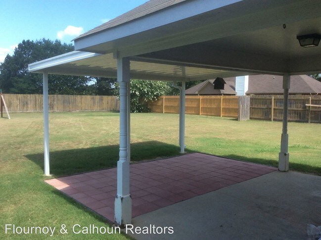 Foto del edificio - 3 br, 2 bath House - 32 Lee Road 996