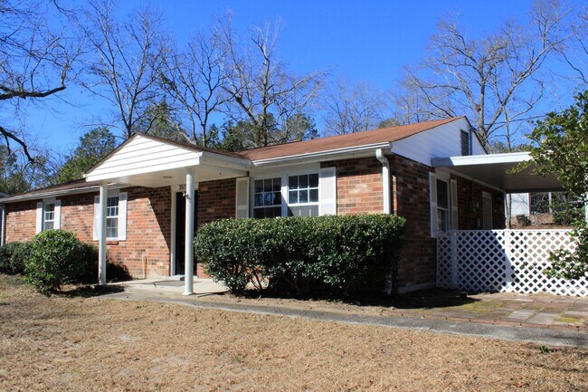 Building Photo - 3517 Byron Pl