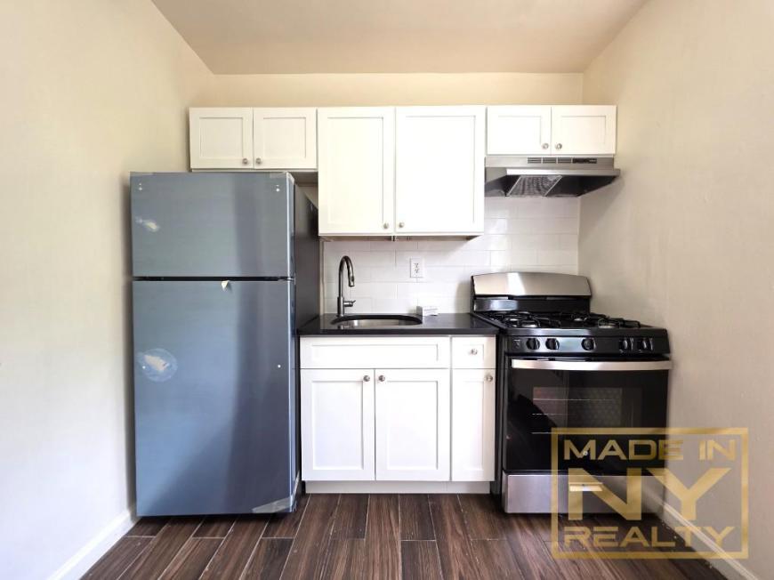 Primary Photo - 2 bedroom in BAYSIDE NY 11361