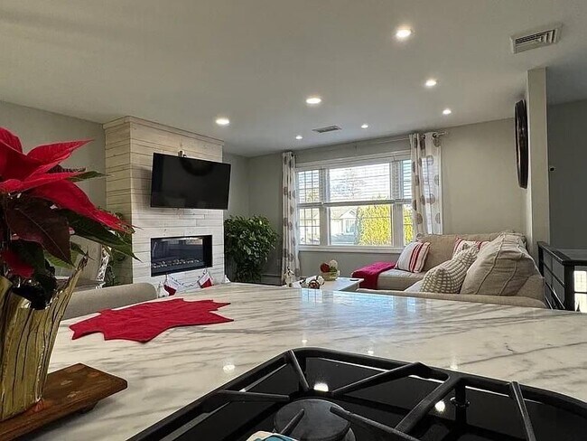 Foto del edificio - 83 Whiting St