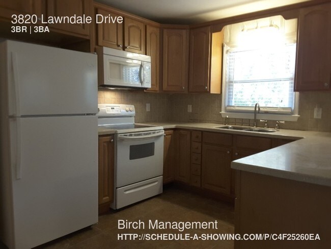 Building Photo - 3820 Lawndale Dr