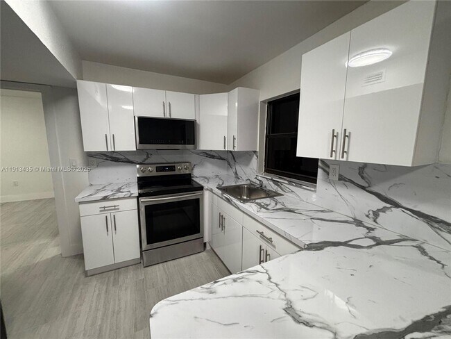 Foto del edificio - 1799 SW 36th Ave