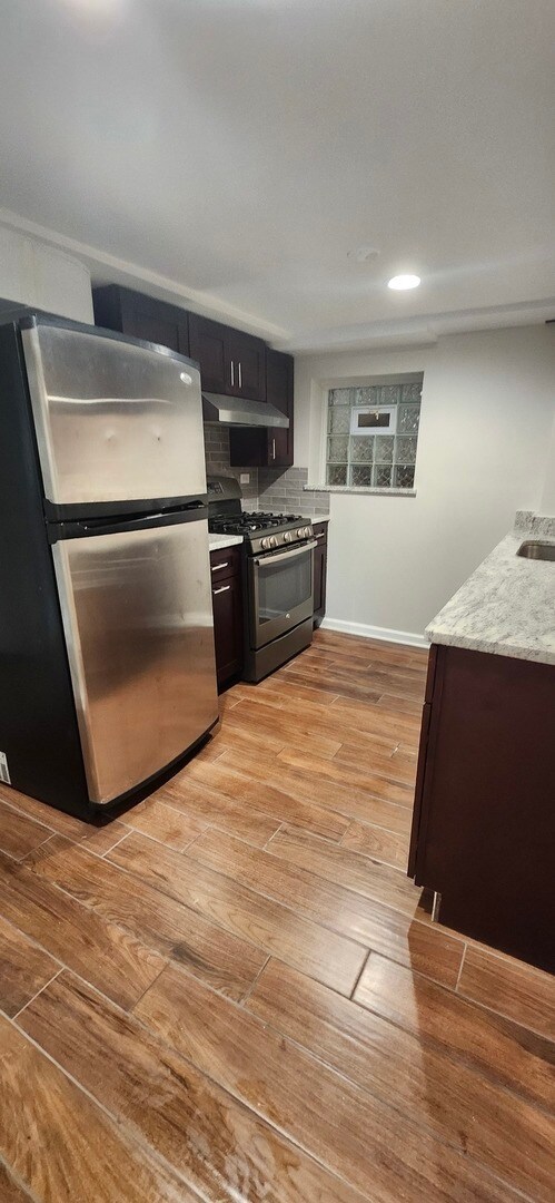 Foto del edificio - 3224 N Keating Ave