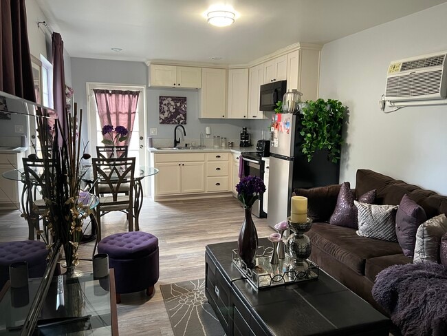 Foto del edificio - 6006 Donna Ave