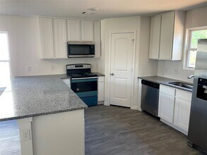 Building Photo - 15111 Sorrento Bay Cir