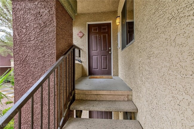 Building Photo - 7885 W Flamingo Rd