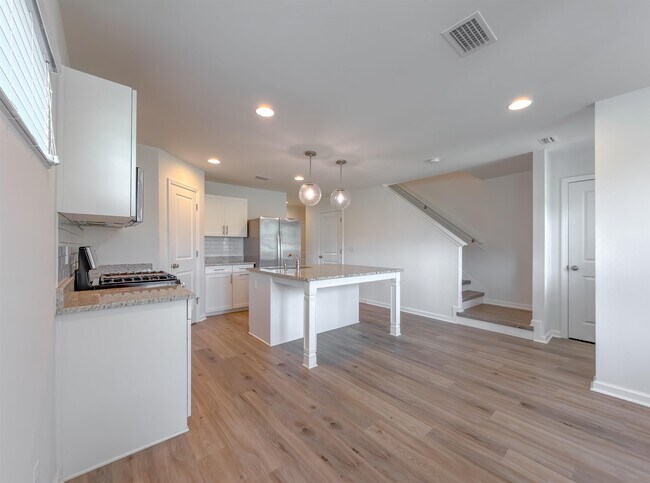 Foto del edificio - 2848 Blue Blossom Trail