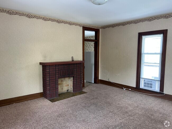 Building Photo - 214 E Lima St