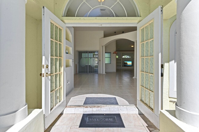 Building Photo - 681 SW Saragossa Ave