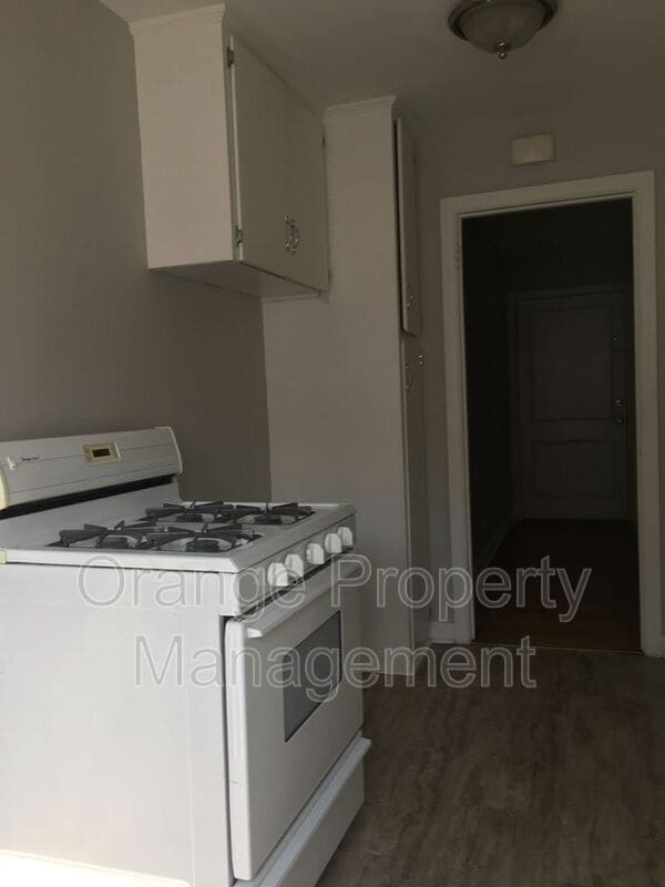 Building Photo - 824 N 46th St