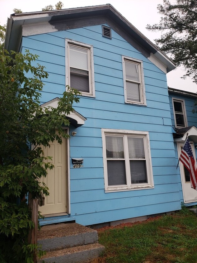 409 Frenzel St Apartment for Rent in Wausau, WI