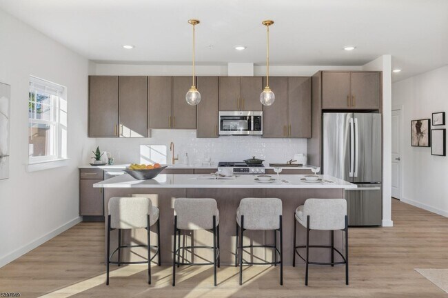 Foto del edificio - 1085 Bloomfield Ave