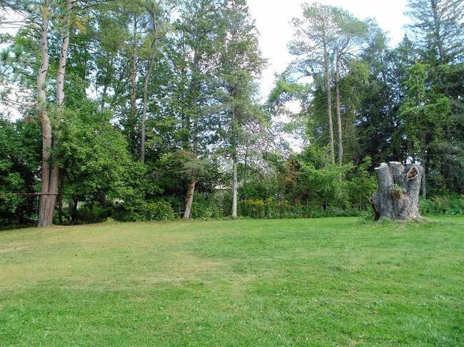 Foto del edificio - 73 W Main St