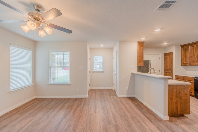 Foto del edificio - 617 NW Renfro St