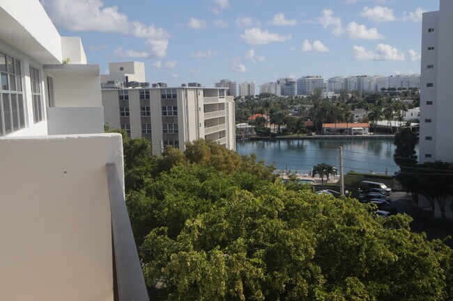 Foto del edificio - 1001 91st St