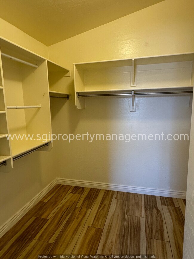 Foto del edificio - Home for rent in Litchfield Manor
