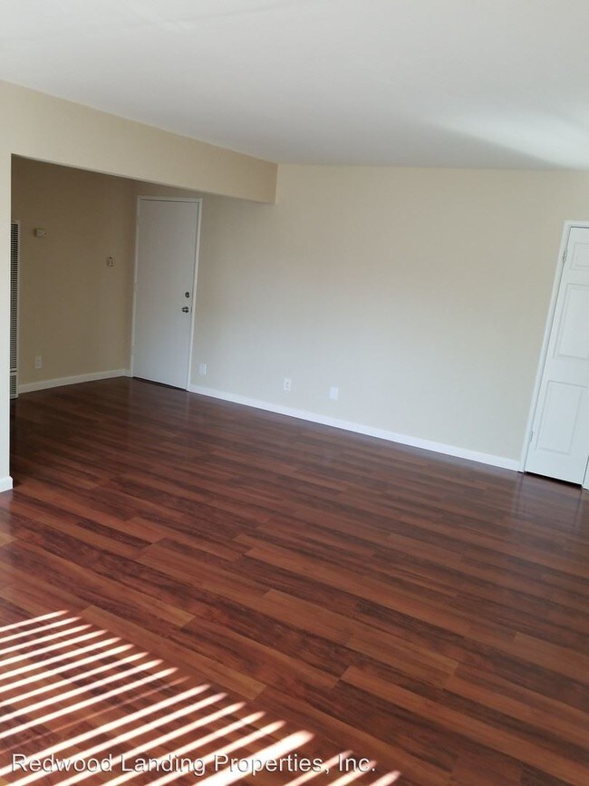 Foto del edificio - 440 Poplar Ave