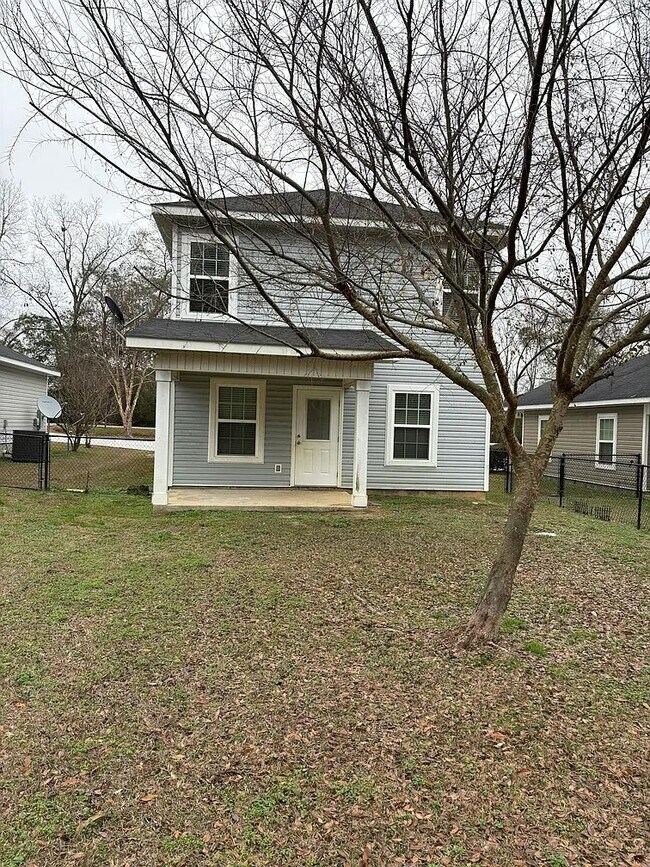 Foto del edificio - 2328 Middleton Rd