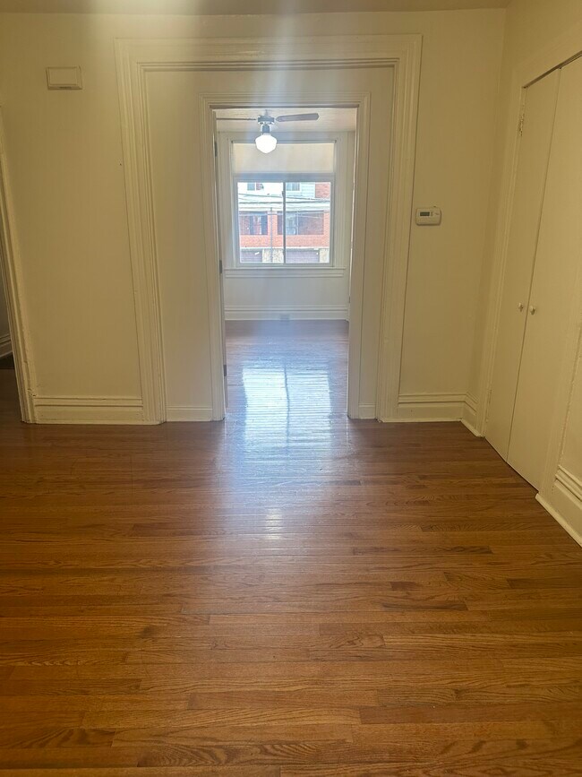Foto del edificio - 3226 Dawson St