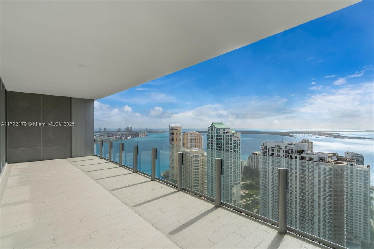 Foto principal - 300 Biscayne Blvd Way