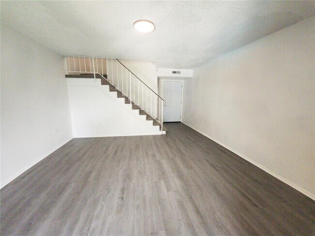 Foto del edificio - 14422 Reuter Strasse Cir